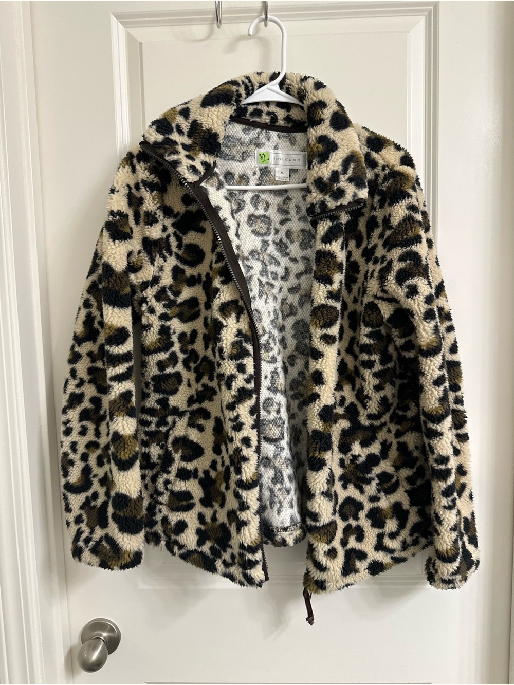 Leopard Print Sherpa Jacket - Beige/Black